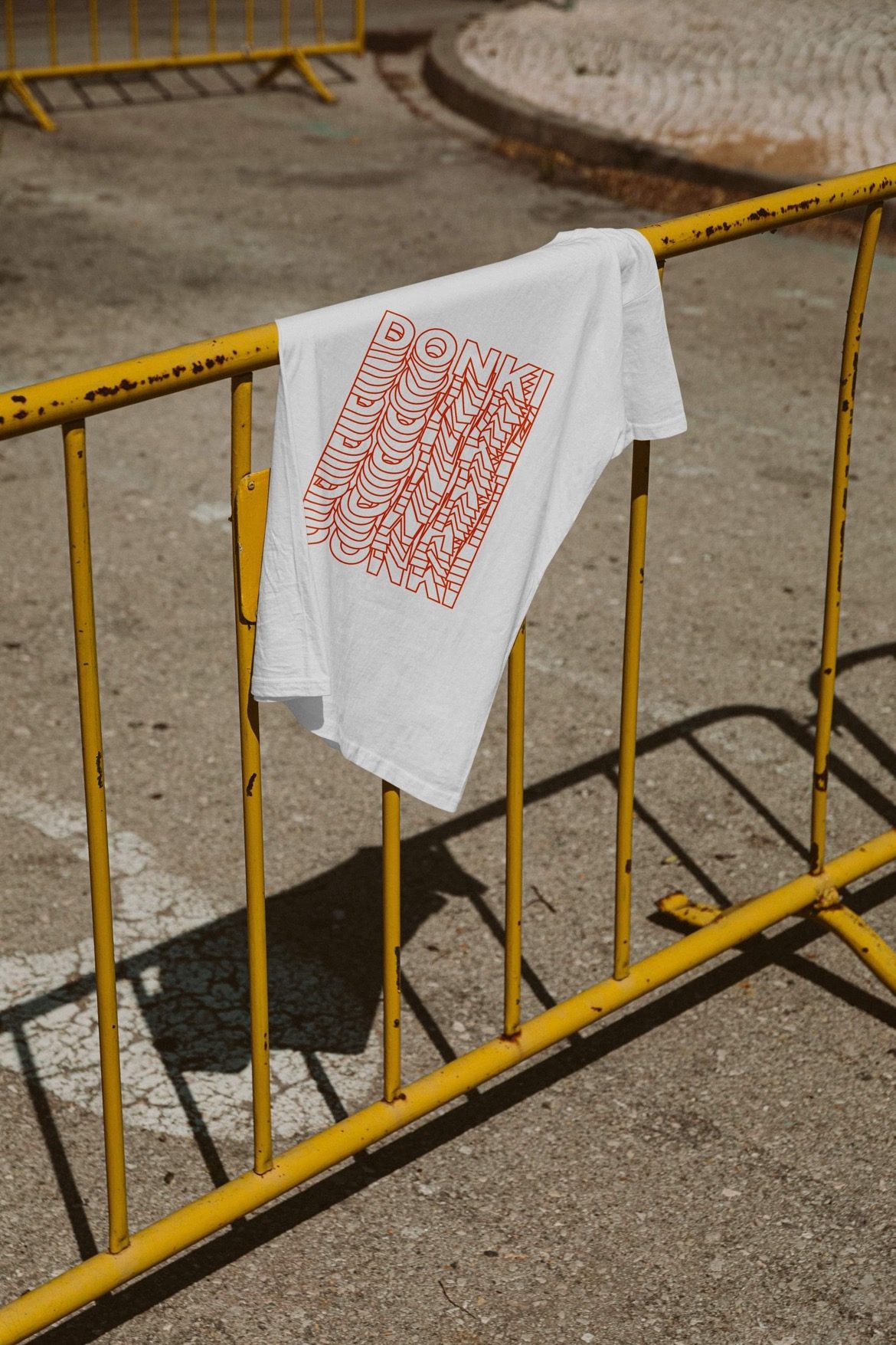 T-shirt blanc Donki — design DONKI stack