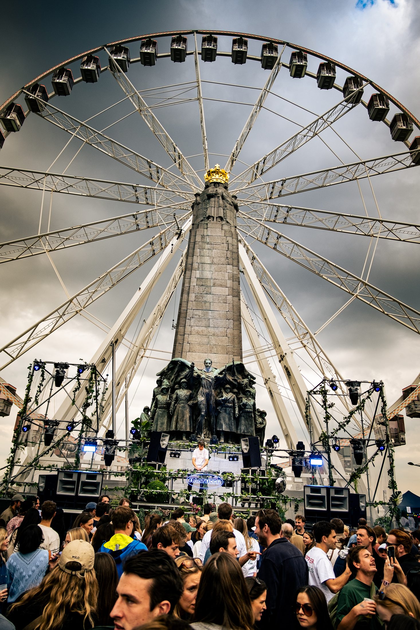 Monument et grande roue
